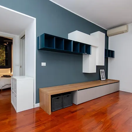 Tito Flat